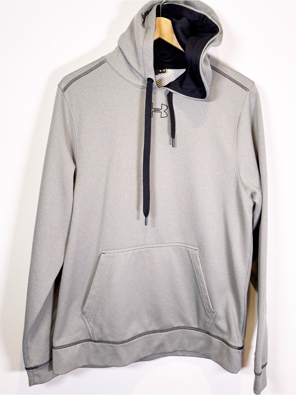 Under Armour Gray Hoodie Sweatshirt